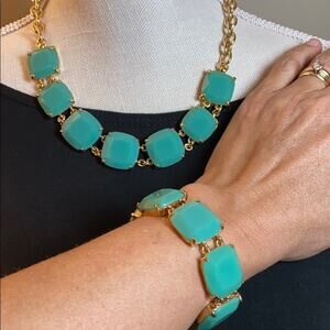Beautiful Green Necklace and Bracelet Set